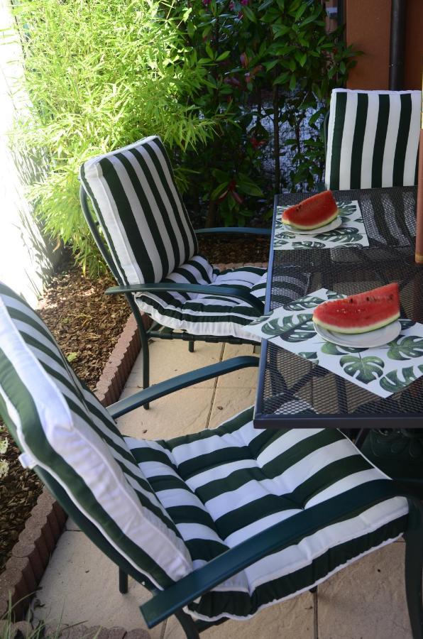 Anma Cottages The Secret Garden Pianello Del Lario Exterior foto