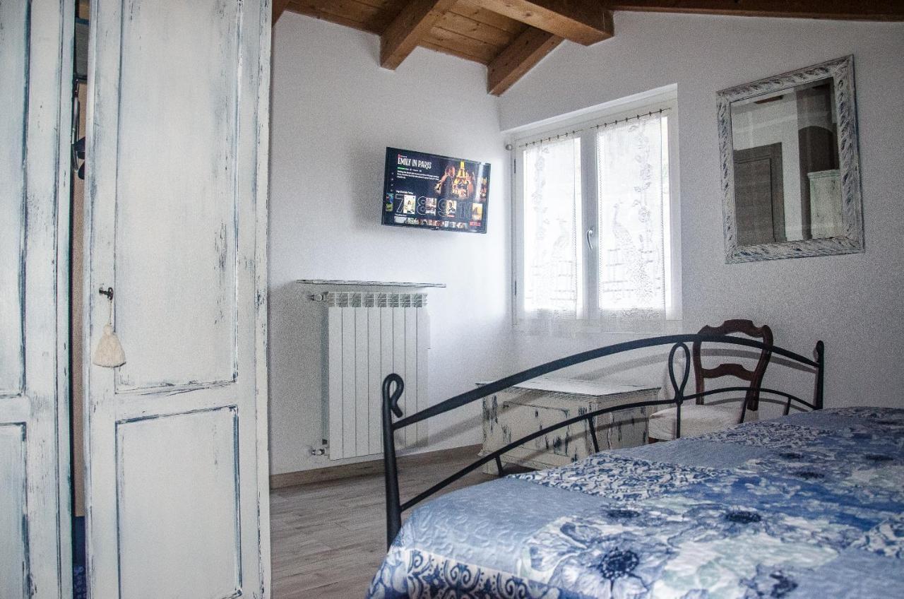 Anma Cottages The Secret Garden Pianello Del Lario Exterior foto