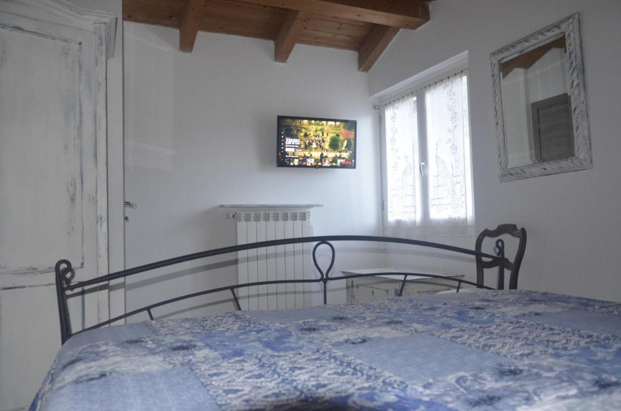 Anma Cottages The Secret Garden Pianello Del Lario Exterior foto